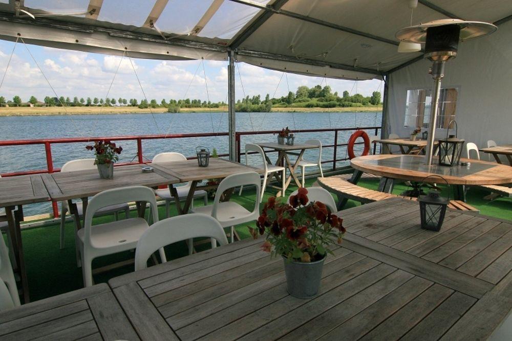 Botel Ophoven Kinrooi Buitenkant foto