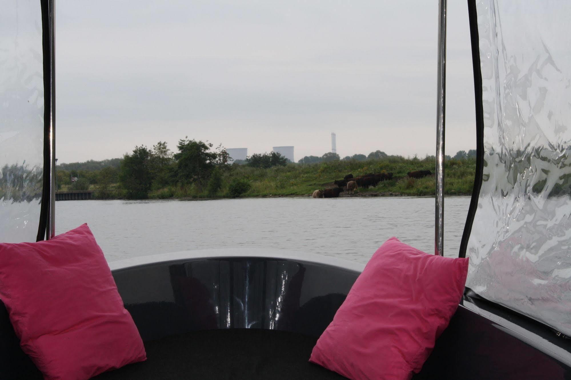 Botel Ophoven Kinrooi Buitenkant foto