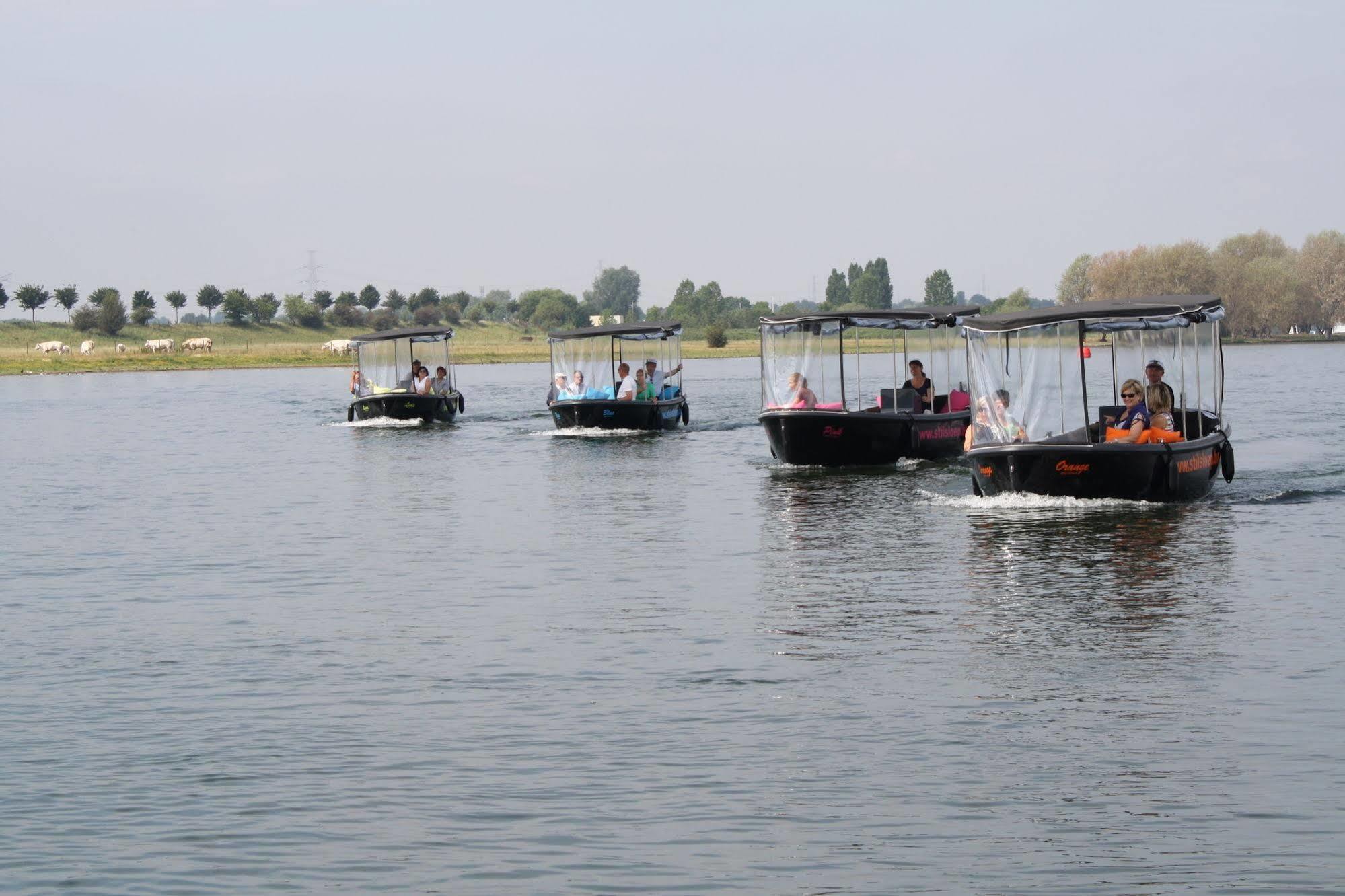 Botel Ophoven Kinrooi Buitenkant foto