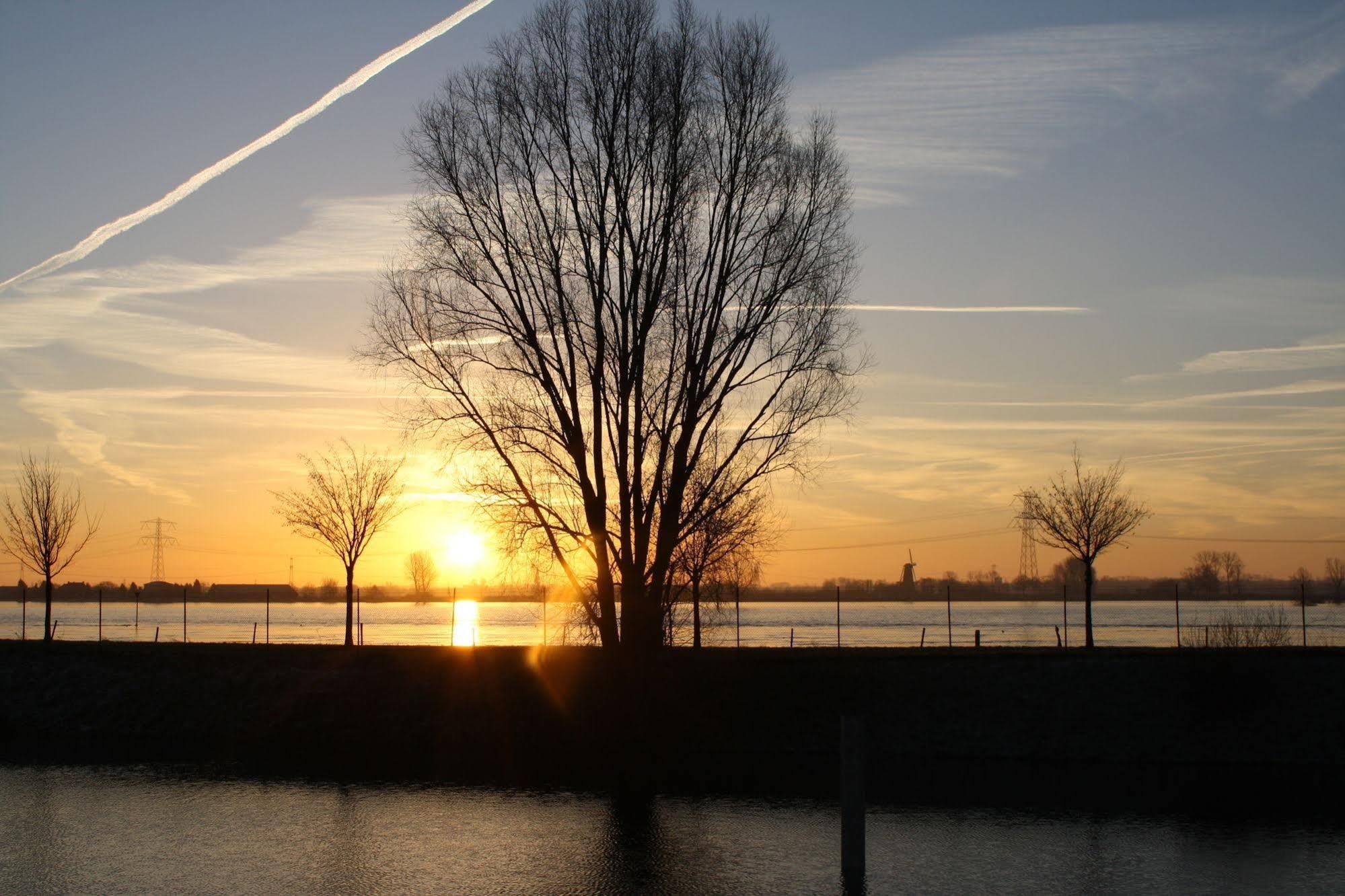 Botel Ophoven Kinrooi Buitenkant foto